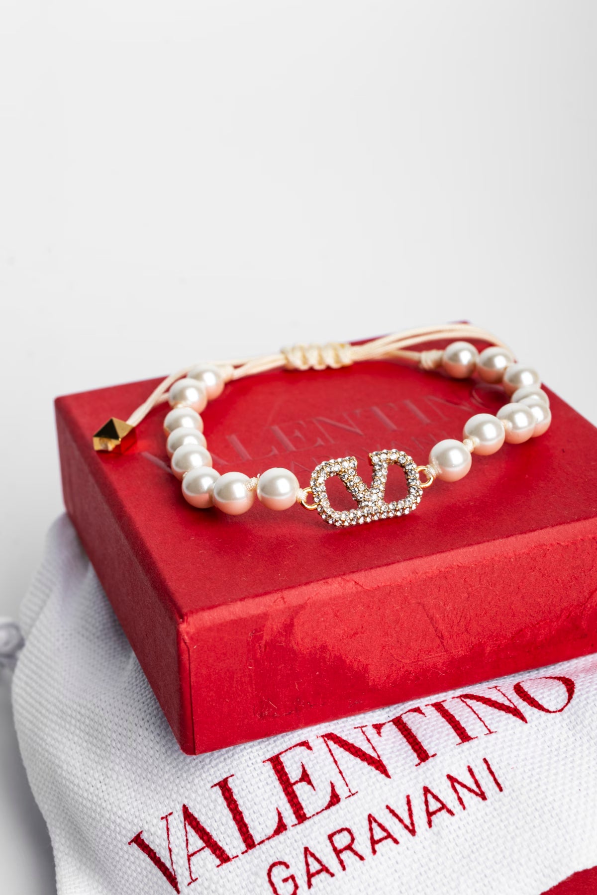 Byzylyk me perla artificiale Valentino VLogo Signature