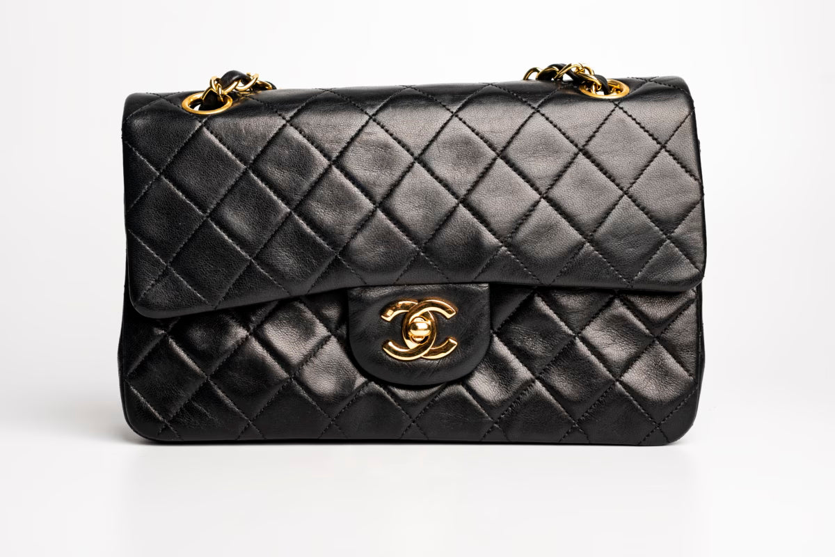 Çantë Chanel Klasike e Mesme me Kapak të Dyfishtë