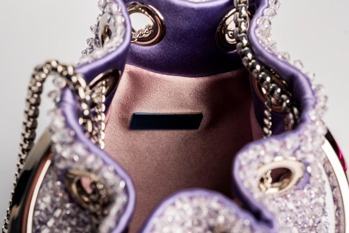 Çanta kove Jimmy Choo Bon Bon Micro e stolisur me saten