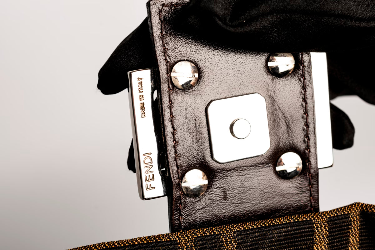 Çantë Fendi Mini Zucca Canvas Baguette