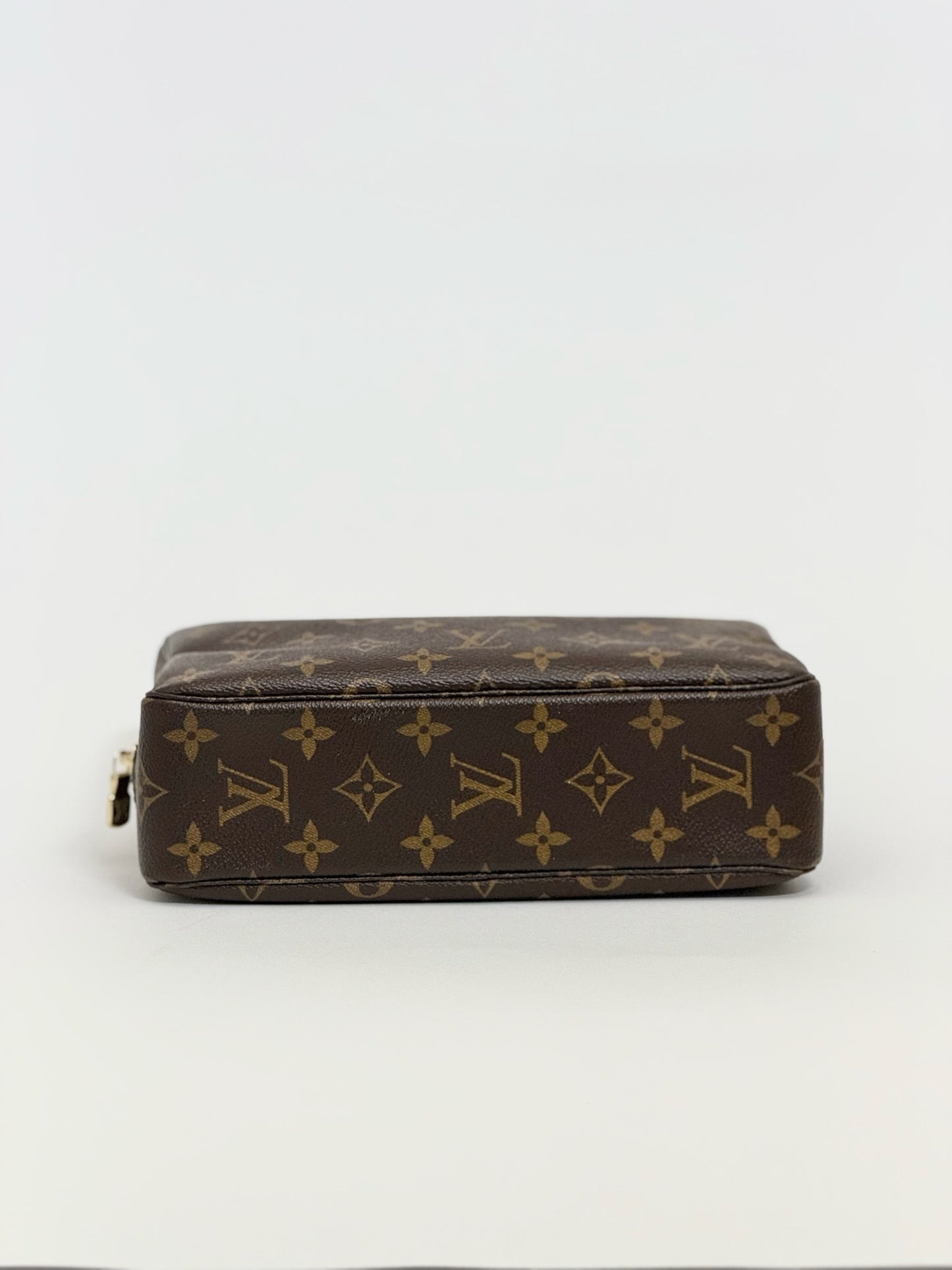 Louis Vuitton Monogram Truth Toilette 23