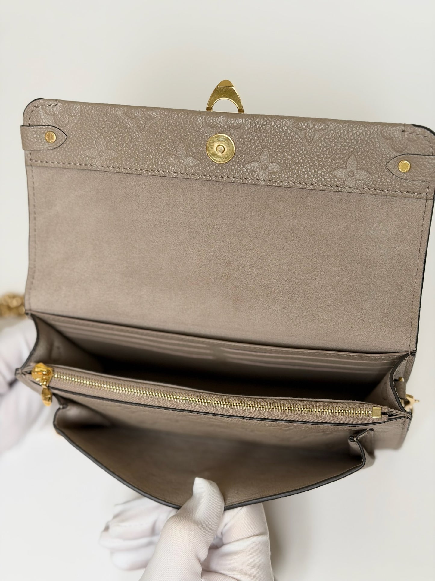 Louis Vuitton Vavin Chain Wallet