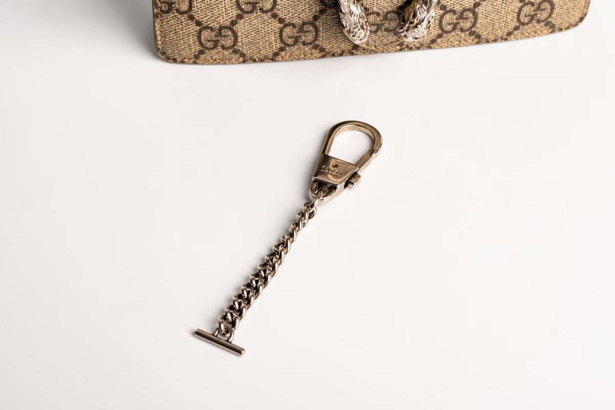 Gucci Portofol me Zinxhir Dionysus Supreme Bezhë