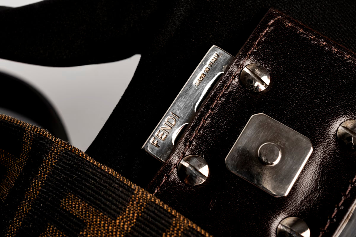 Çantë Fendi Mini Zucca Canvas Baguette