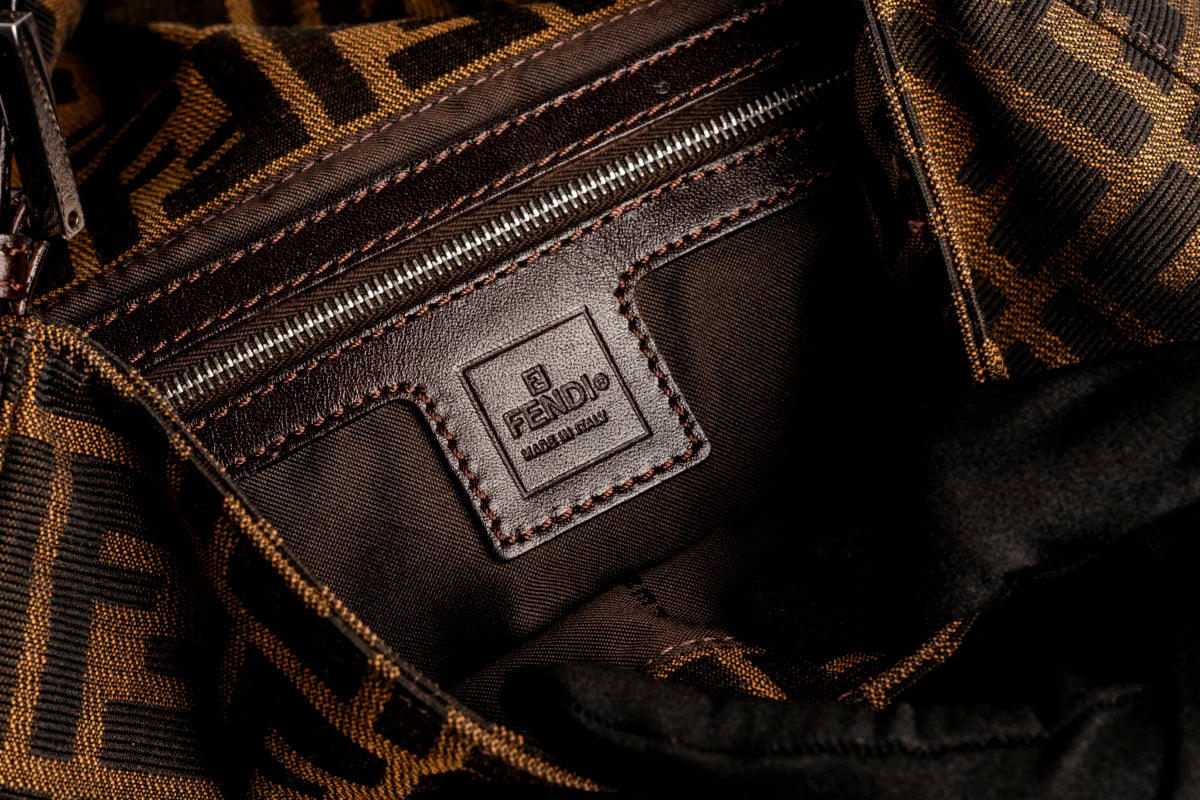 Çantë Fendi Mini Zucca Canvas Baguette
