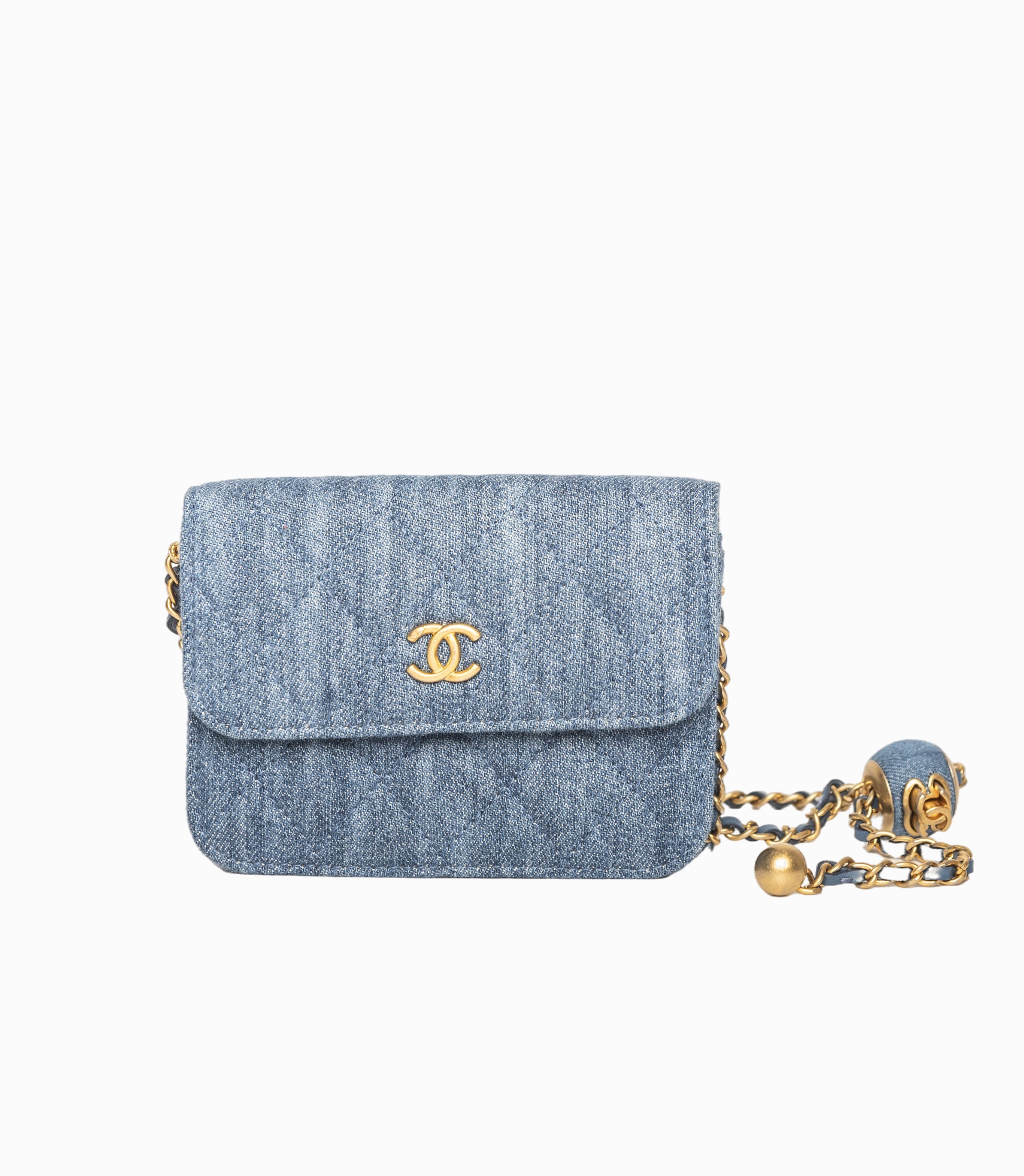 Clutch-çantë Chanel prej xhins me zinxhir
