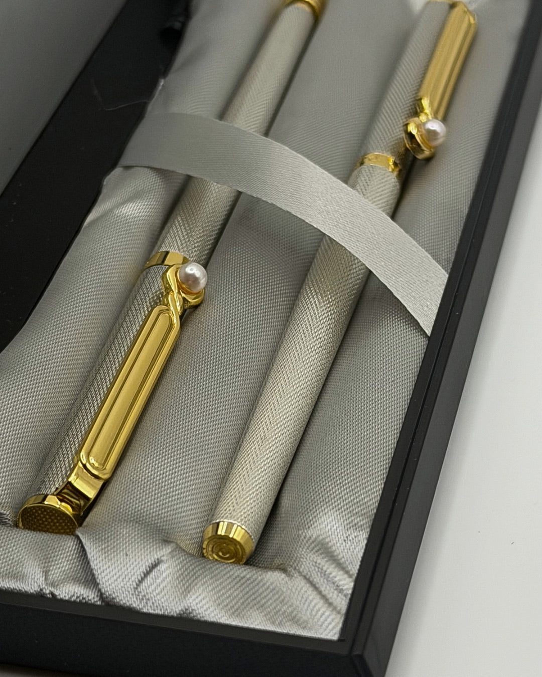 Mikimoto Ballpoint pen and pencil set
