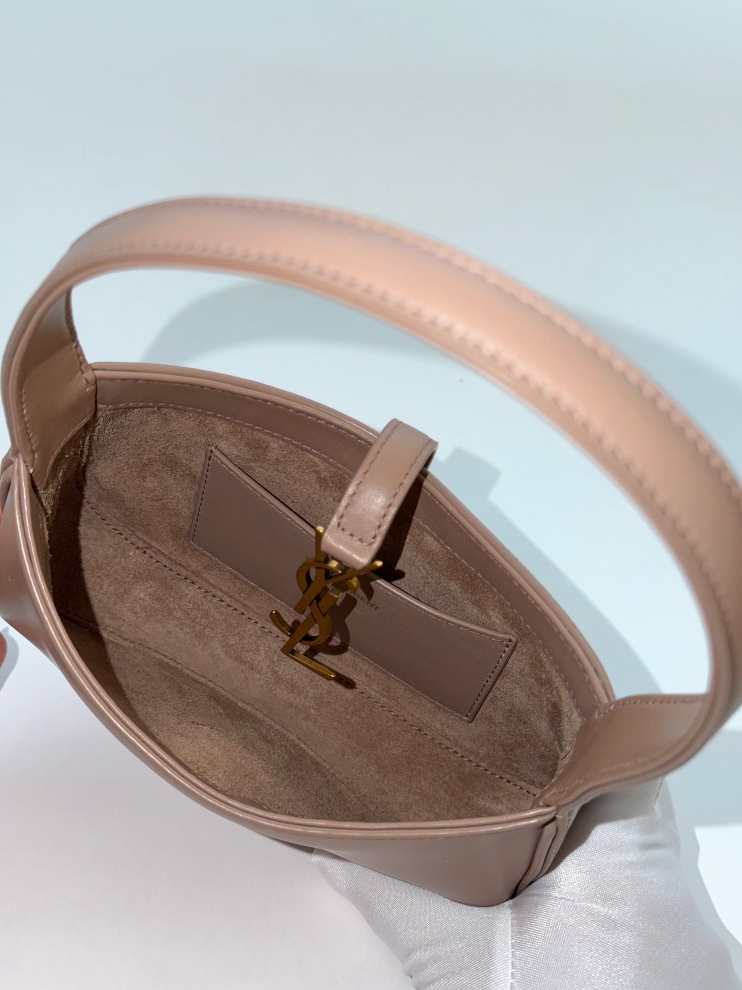 Saint Laurent LE 5 A 7