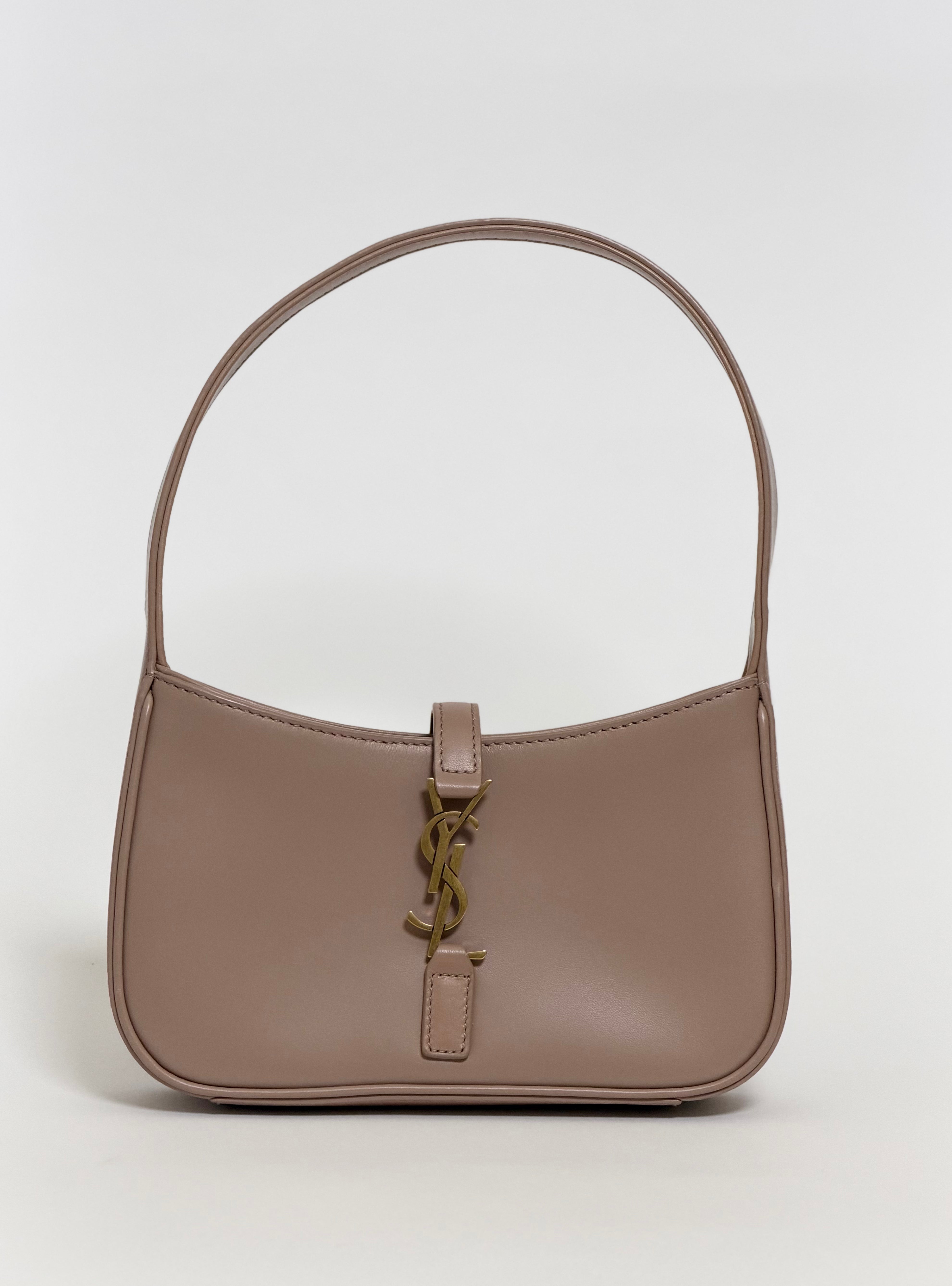 Saint Laurent LE 5 A 7