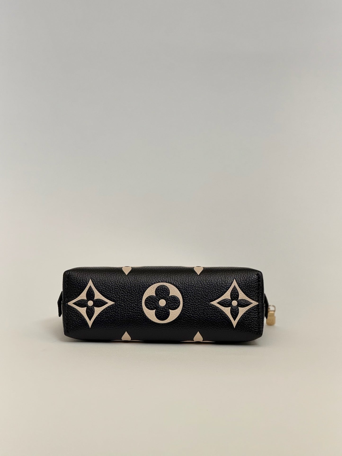  Louis Vuitton bicolor monogram Pochette cosmetic