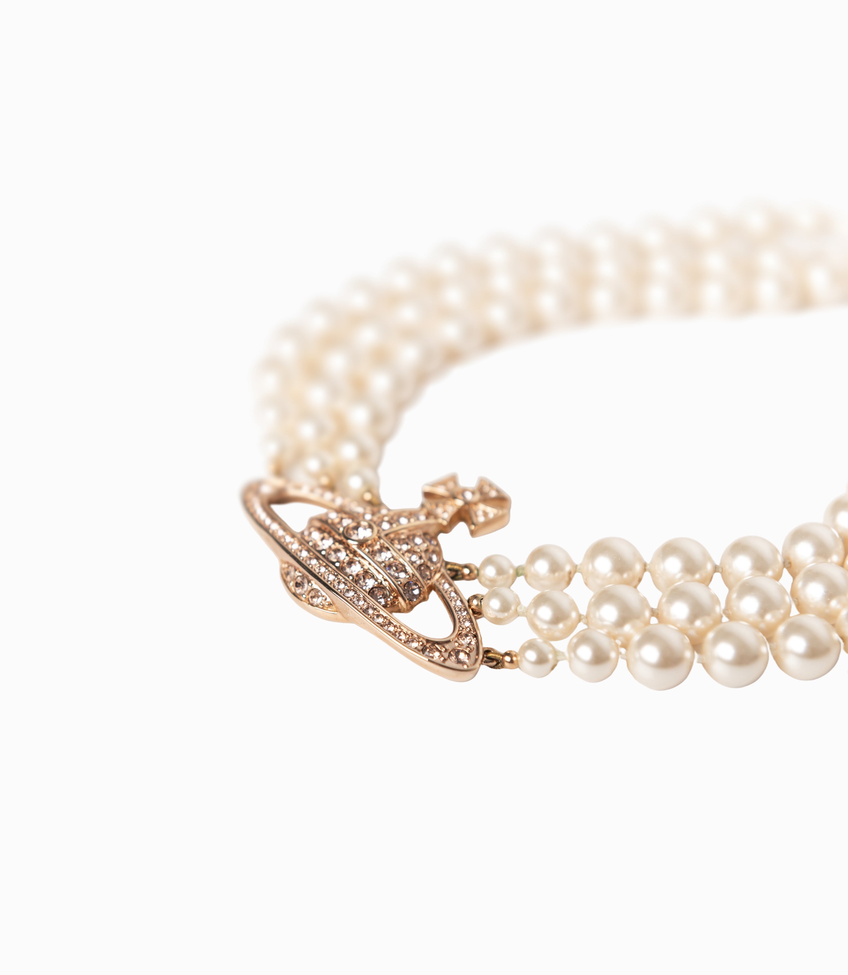 Vivienne Westwood crystal e string pearl choker